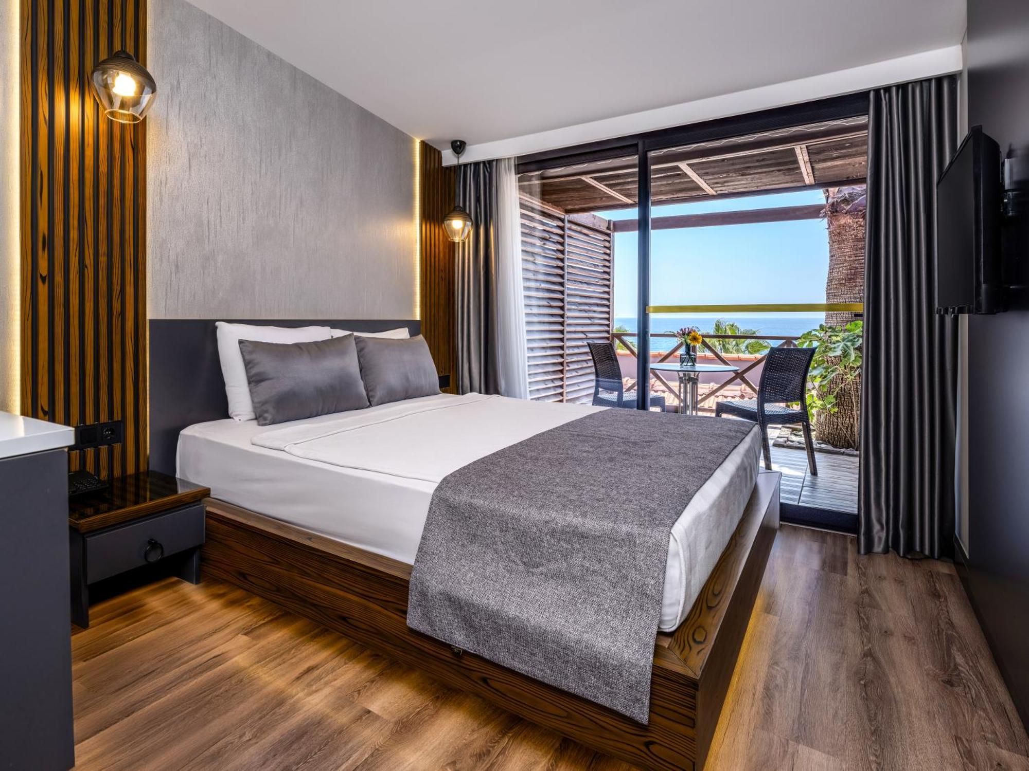 Adora Calma Beach Hotel Adults Only Kızılot Eksteriør billede
