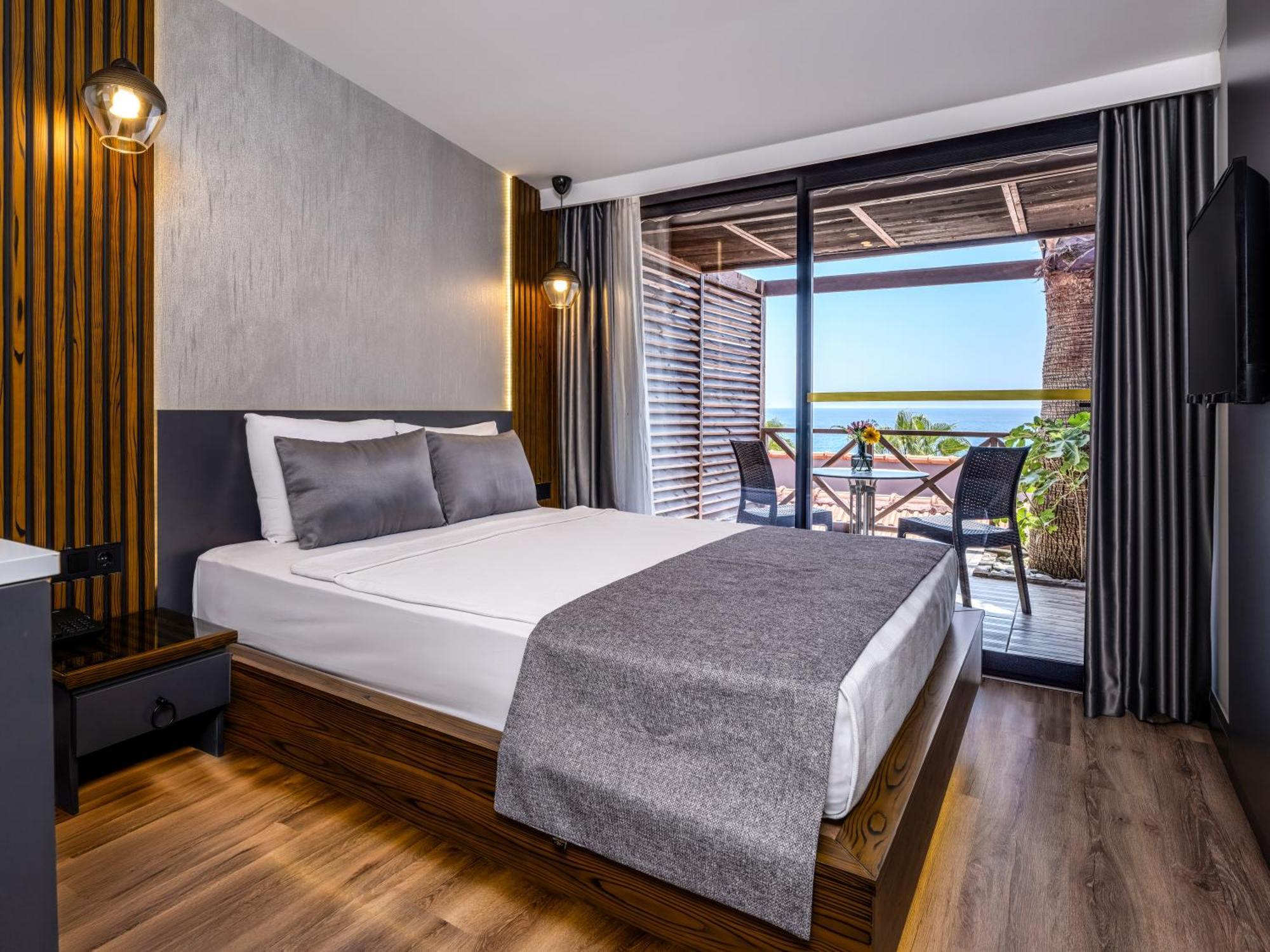 Adora Calma Beach Hotel Adults Only Kızılot Eksteriør billede