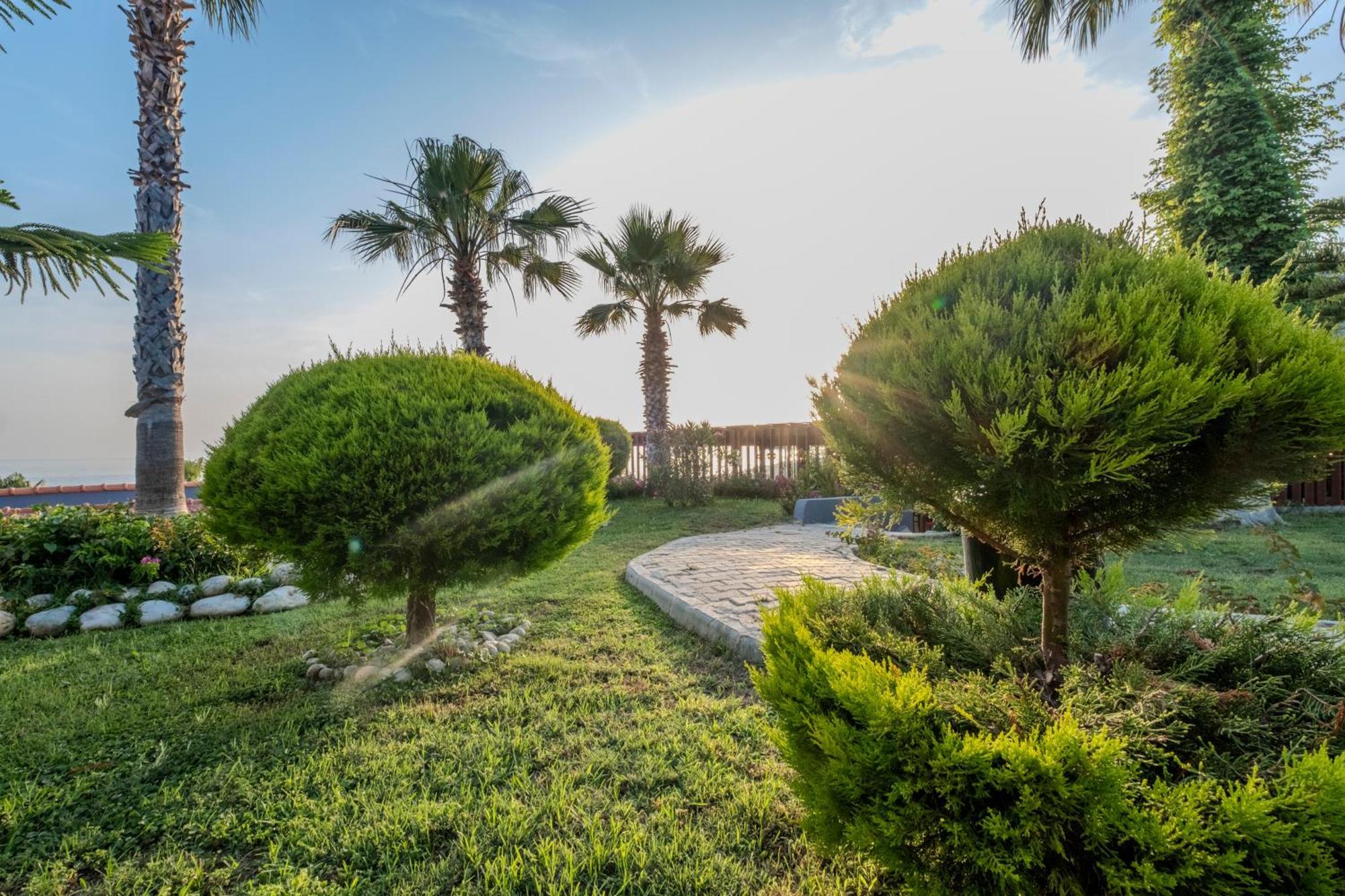 Adora Calma Beach Hotel Adults Only Kızılot Eksteriør billede