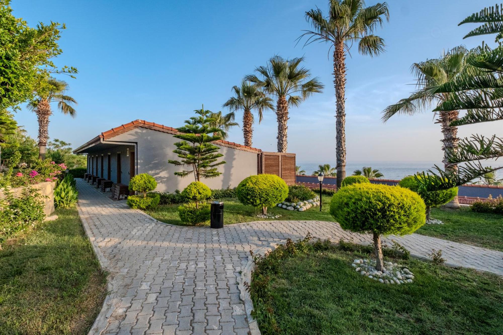 Adora Calma Beach Hotel Adults Only Kızılot Eksteriør billede