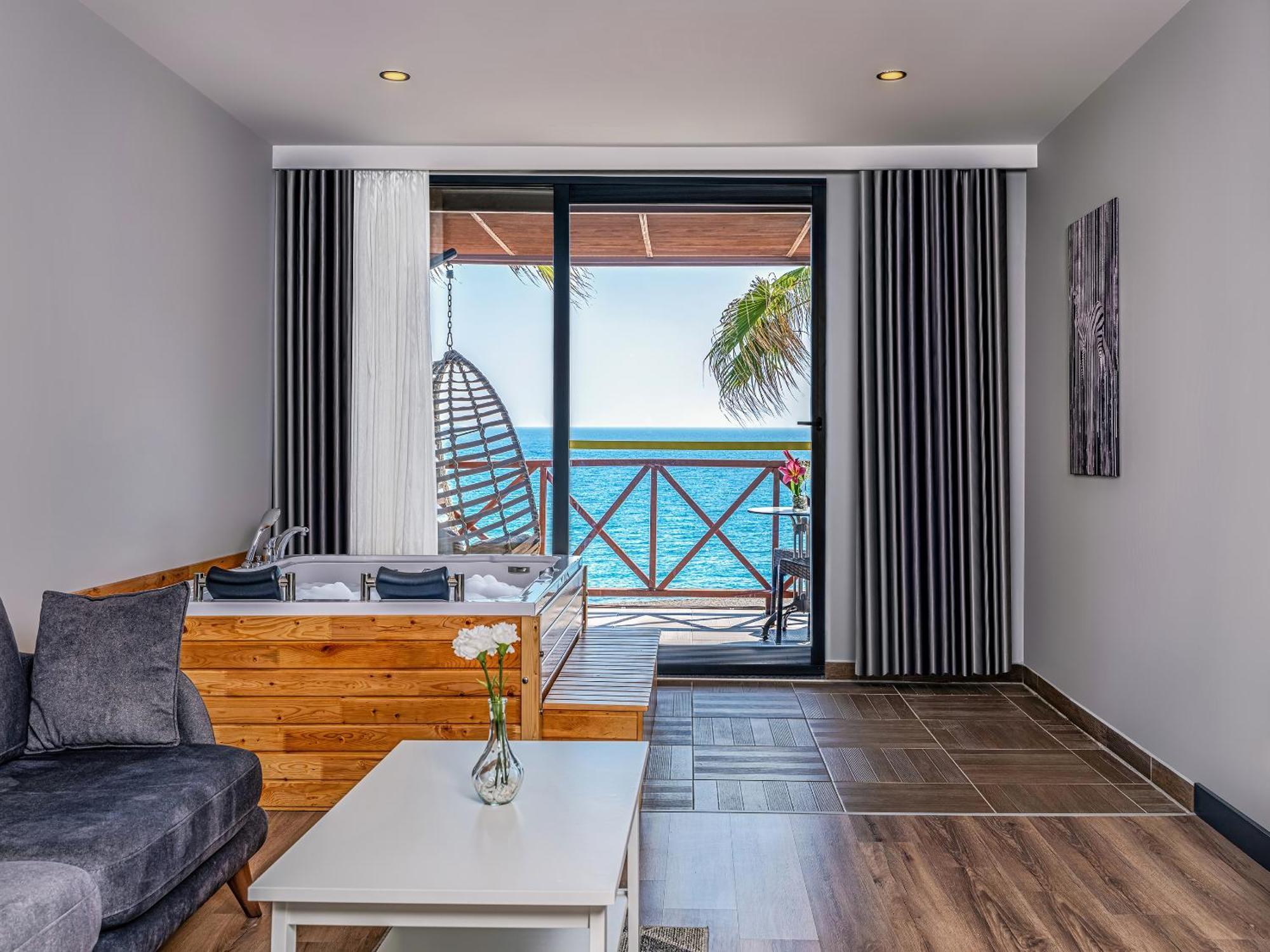 Adora Calma Beach Hotel Adults Only Kızılot Eksteriør billede